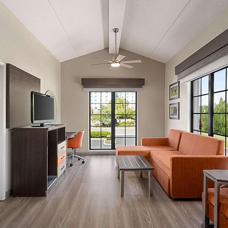 La Quinta Inn Lexington-Horse Park Экстерьер фото