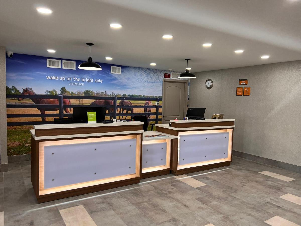 La Quinta Inn Lexington-Horse Park Экстерьер фото
