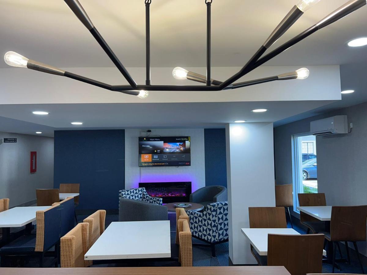 La Quinta Inn Lexington-Horse Park Экстерьер фото