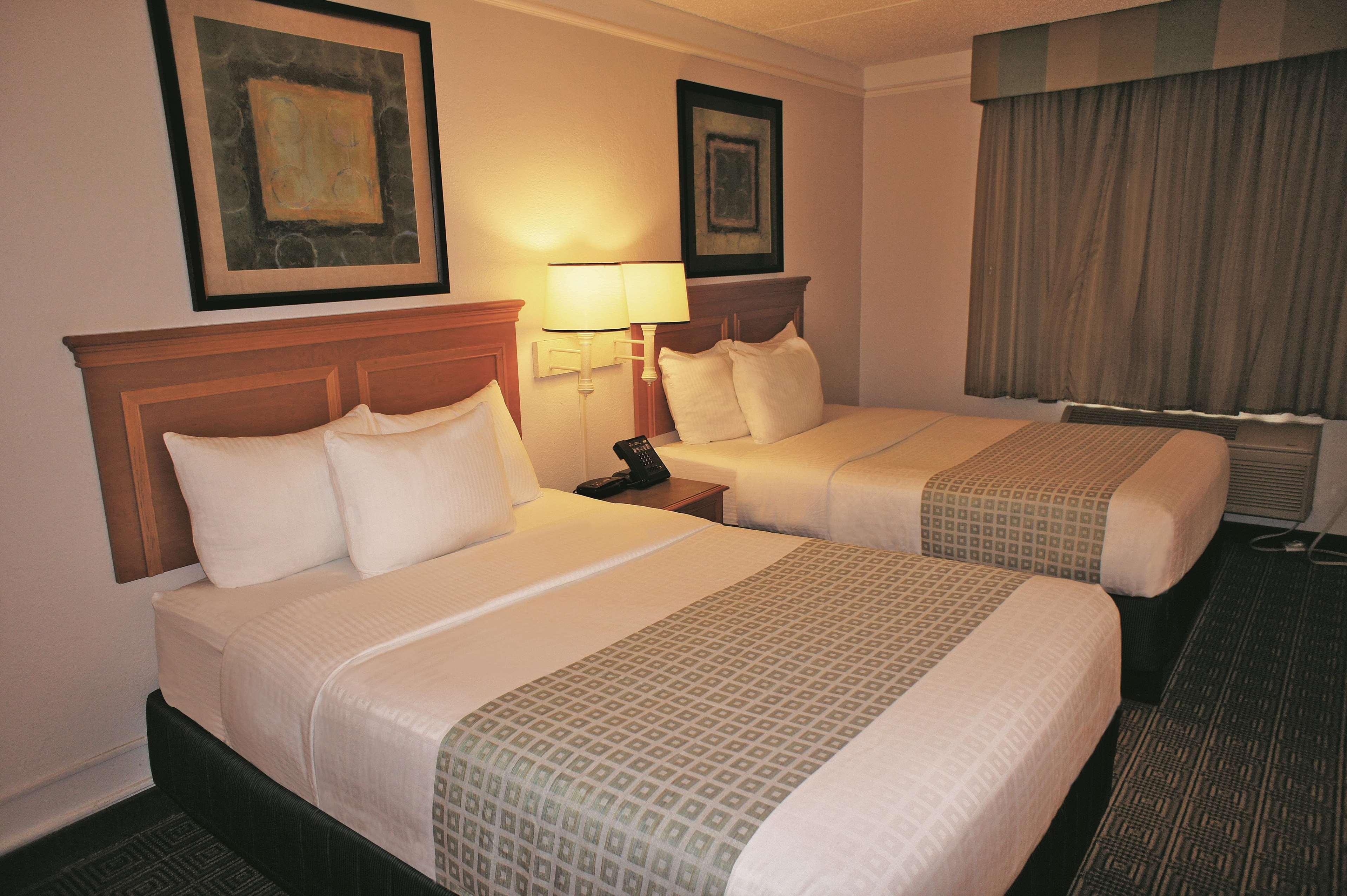 La Quinta Inn Lexington-Horse Park Экстерьер фото
