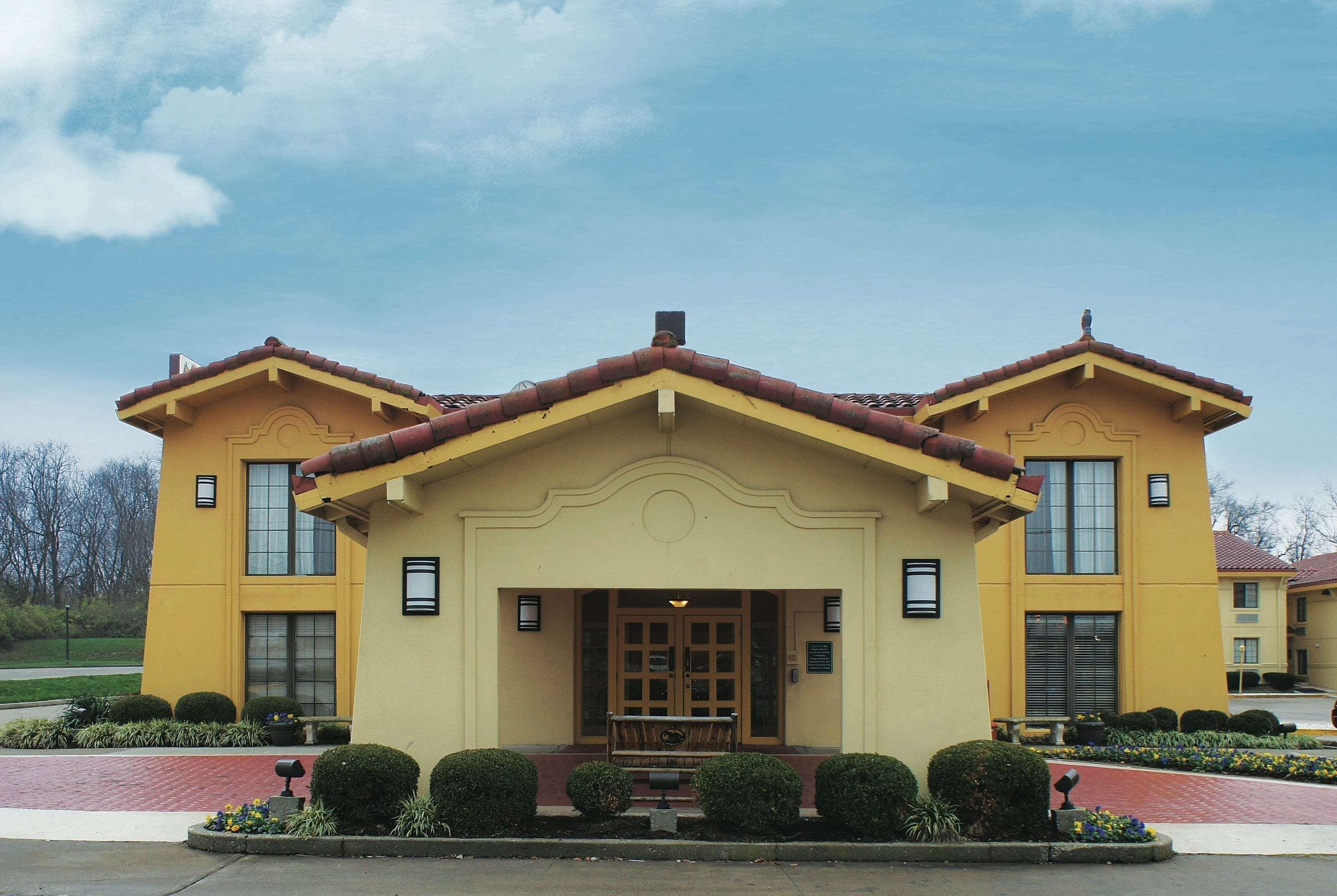La Quinta Inn Lexington-Horse Park Экстерьер фото