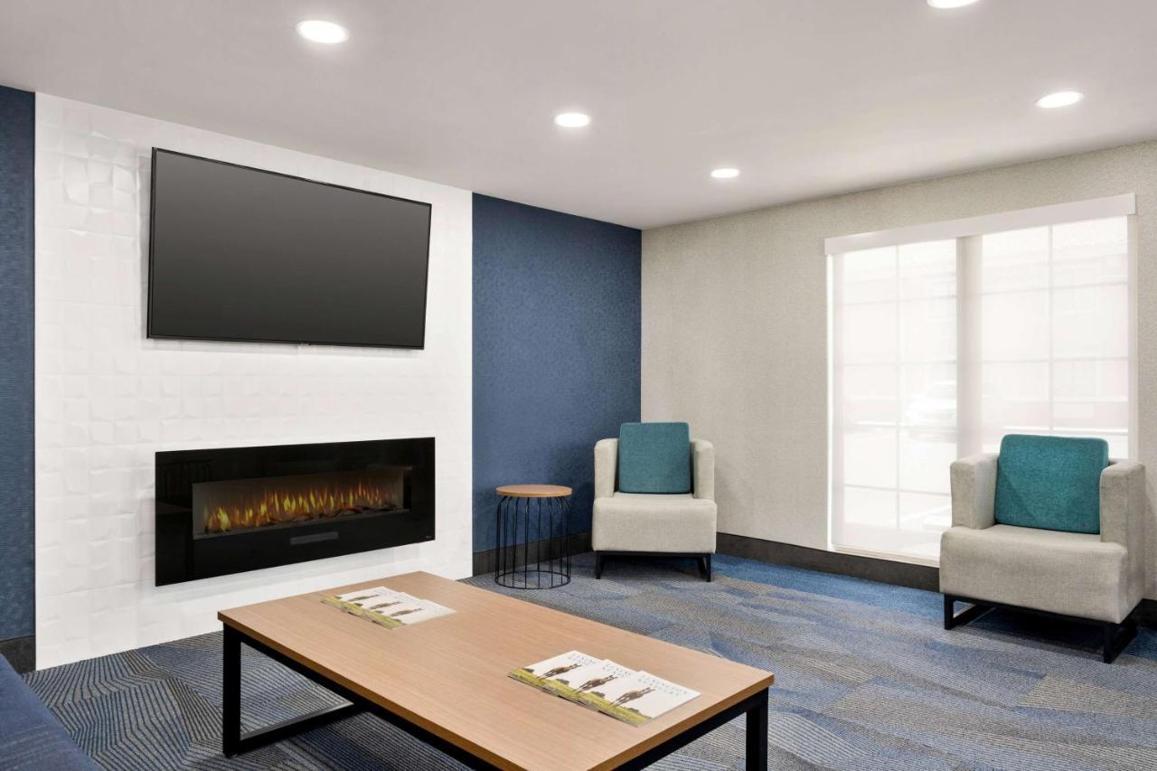 La Quinta Inn Lexington-Horse Park Экстерьер фото