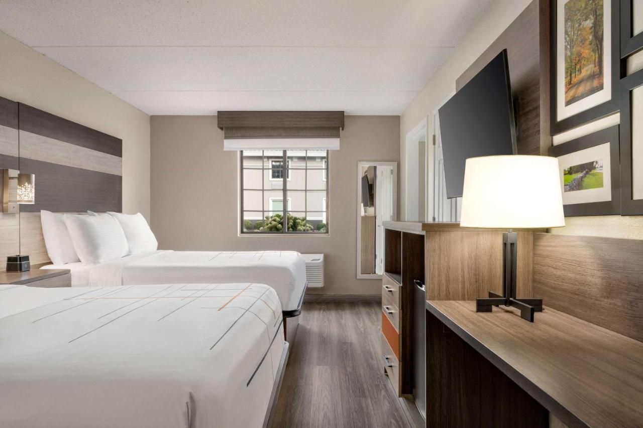 La Quinta Inn Lexington-Horse Park Экстерьер фото